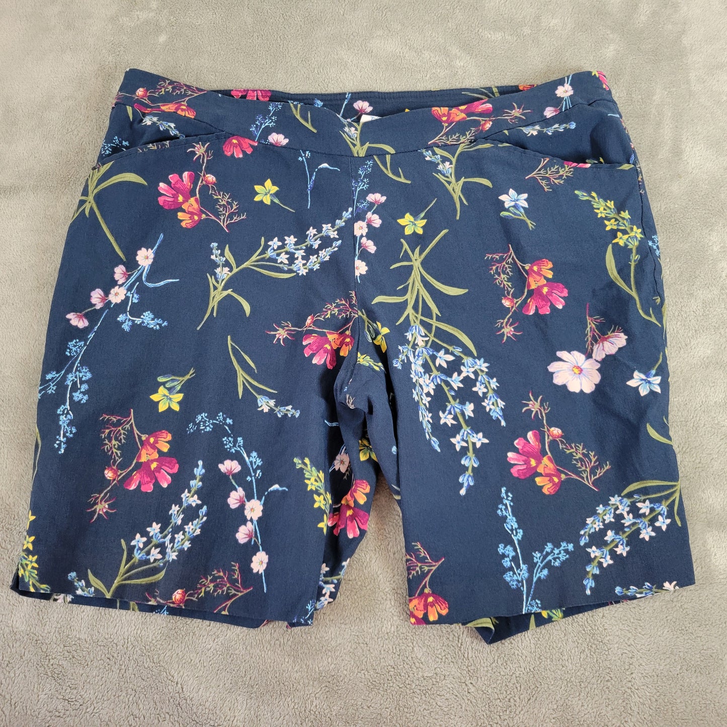 Time & Tru Shorts XXL 2X Blue Floral Pull On Elastic Waist 9" Inseam FLO71E