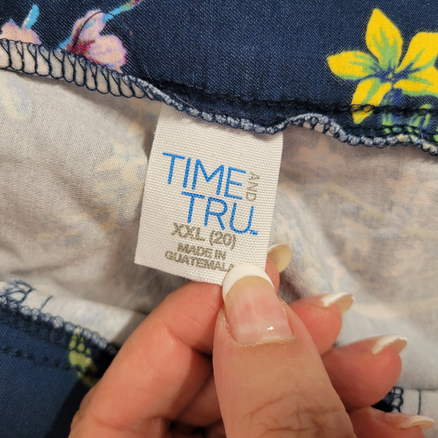 Time & Tru Shorts XXL 2X Blue Floral Pull On Elastic Waist 9" Inseam FLO71E