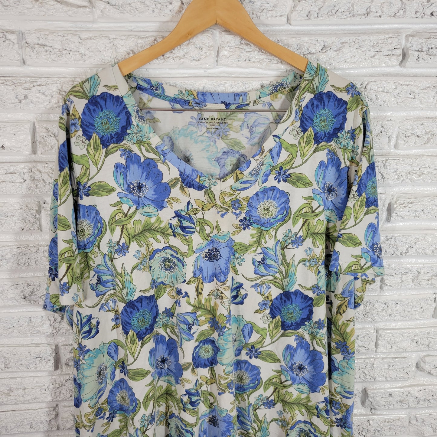Lane Bryant Womens Top 26 28 Plus Blue Green Floral V Neck Short Sleeve FLO51E
