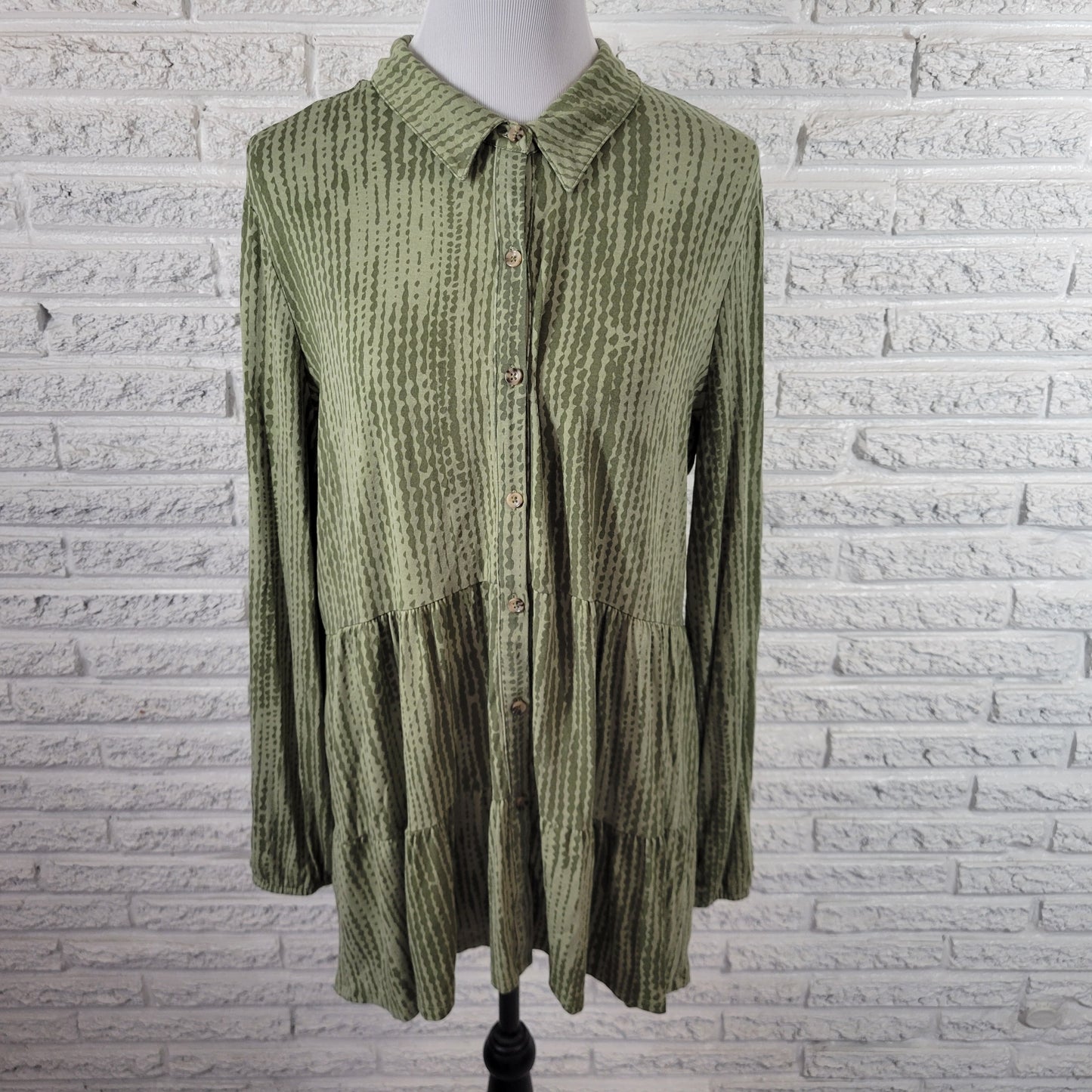 New Directions Tunic XL Green Striped Ruffle Blouse Long Sleeve Collared STR78E