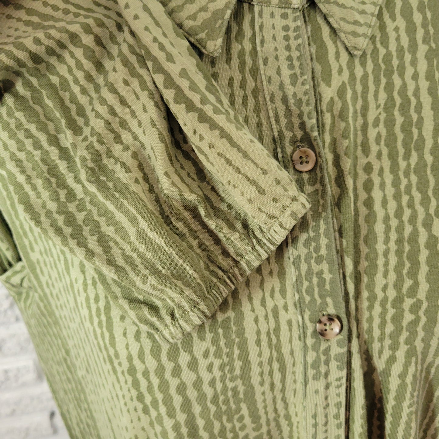 New Directions Tunic XL Green Striped Ruffle Blouse Long Sleeve Collared STR78E