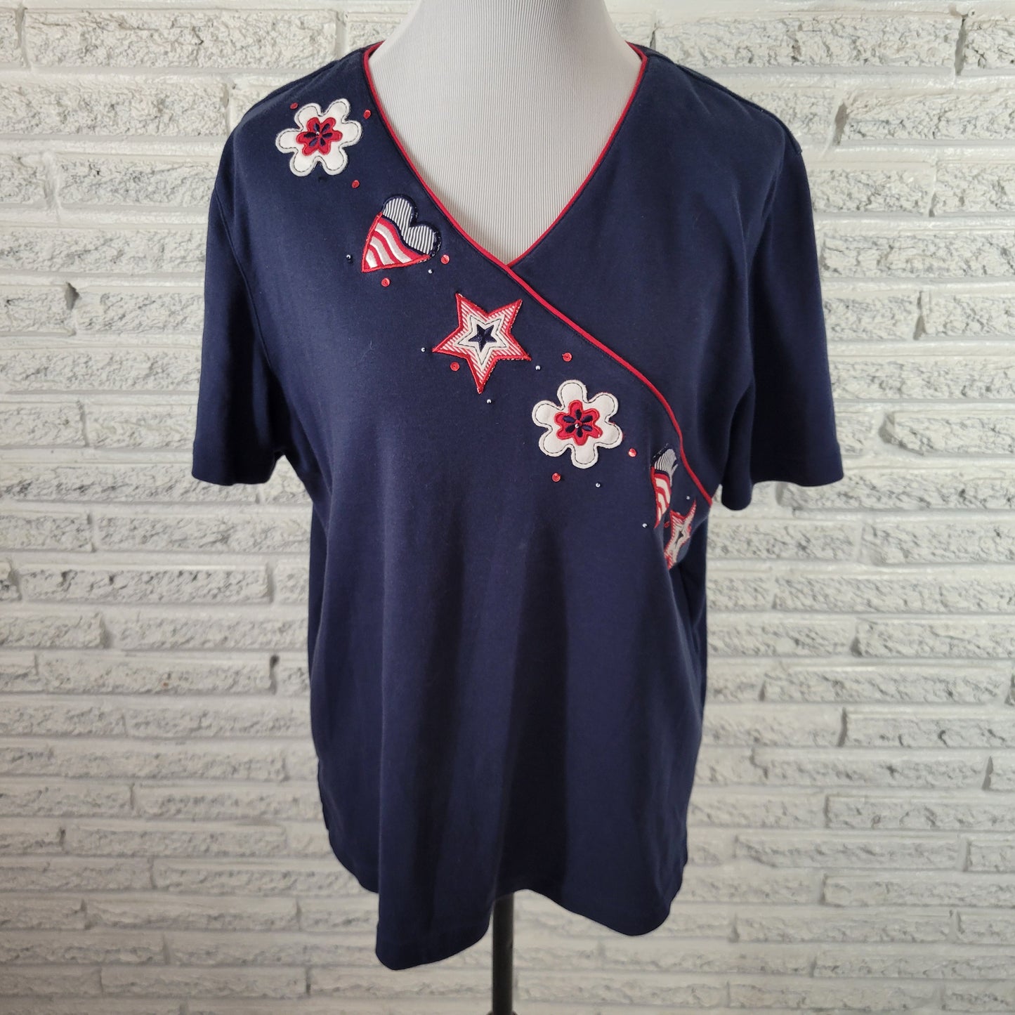 Alfred Dunner XL Blue Red Patriotic Beaded Sequin 4th of July V-Neck Tee BLU23E