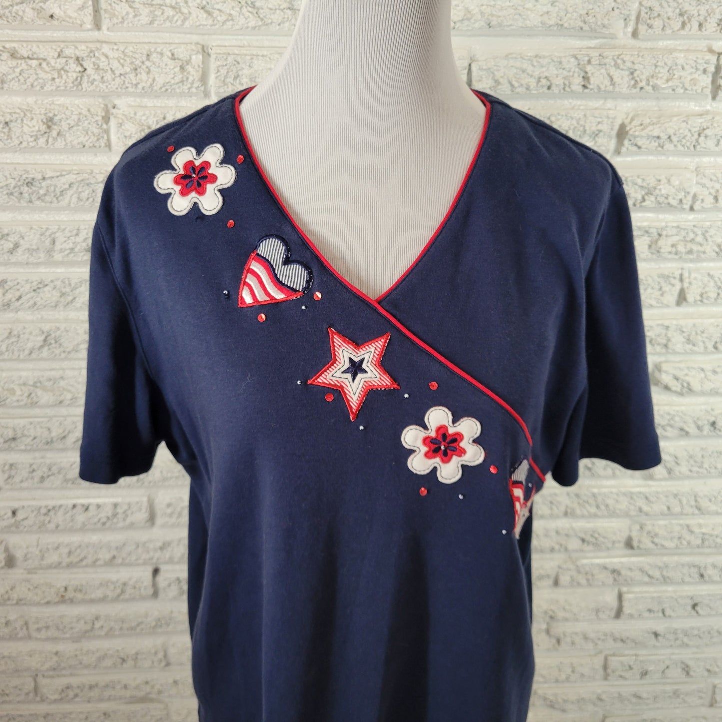 Alfred Dunner XL Blue Red Patriotic Beaded Sequin 4th of July V-Neck Tee BLU23E