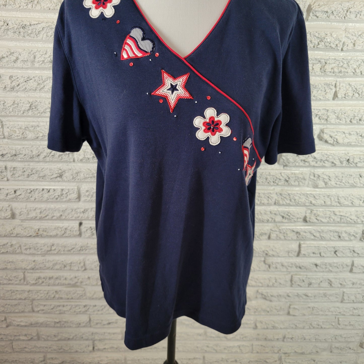 Alfred Dunner XL Blue Red Patriotic Beaded Sequin 4th of July V-Neck Tee BLU23E
