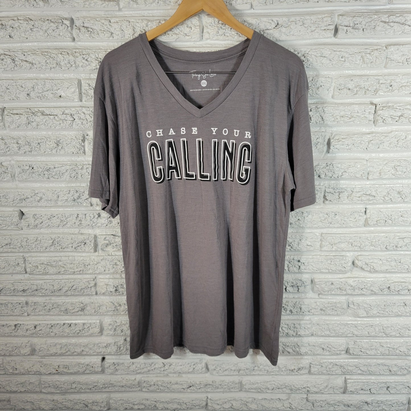 Things She Loves Womens XXL Tee Gray Chase Your Calling VNeck Short Sleeve GRA4E