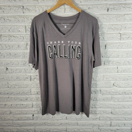 Things She Loves Womens XXL Tee Gray Chase Your Calling VNeck Short Sleeve GRA4E