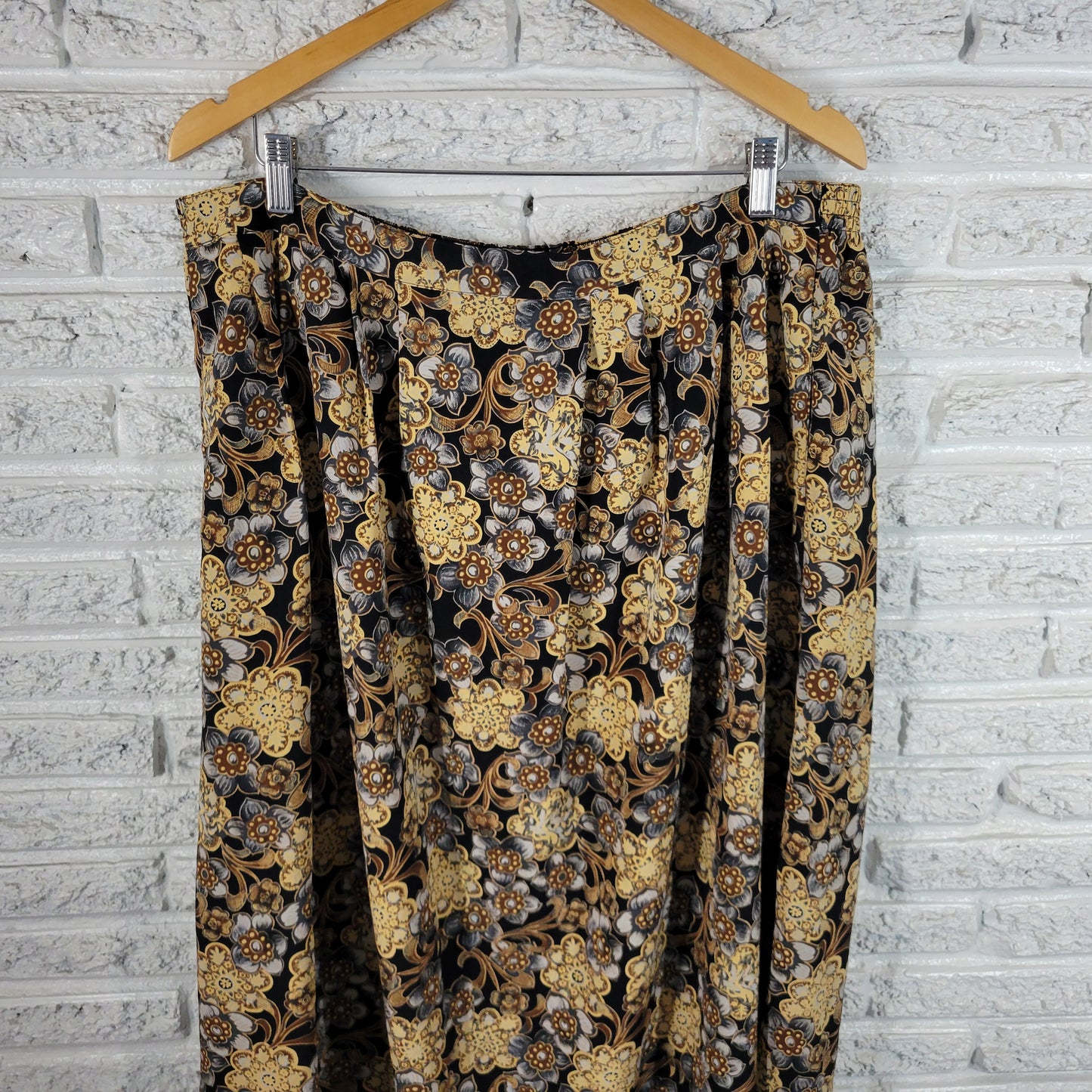 Sag Harbor Womens 1X Skirt Blue Brown Floral Pleated Elastic Waist FLO191E