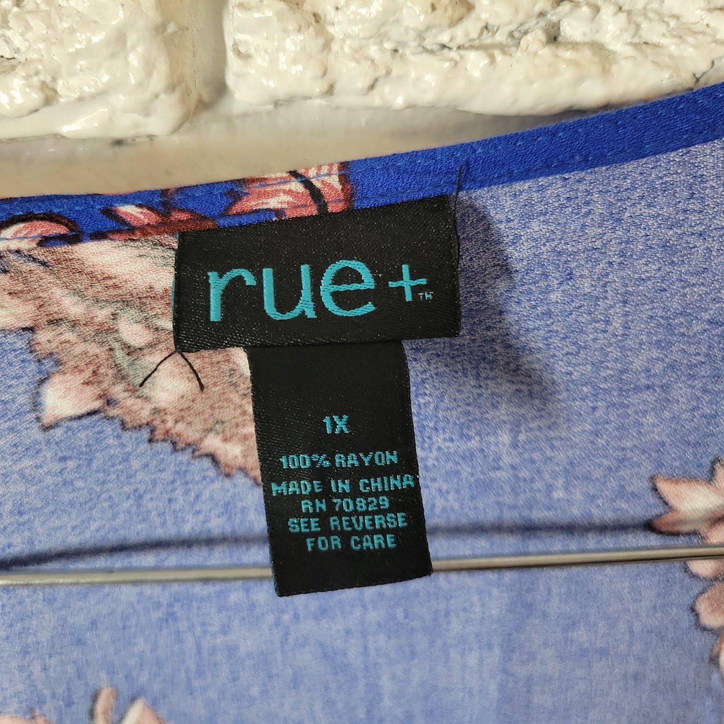 Rue + Women 1X Blue Floral Rayon Open Duster Cardigan Long Sleeve FLO114XE