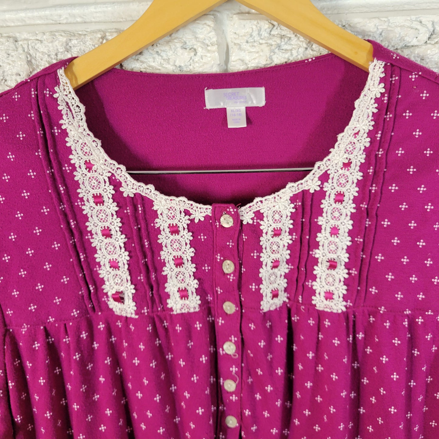 Secret Treasures Womens XL Nightgown Purple Pattern Lace Trim Long Sleeve PUR25E