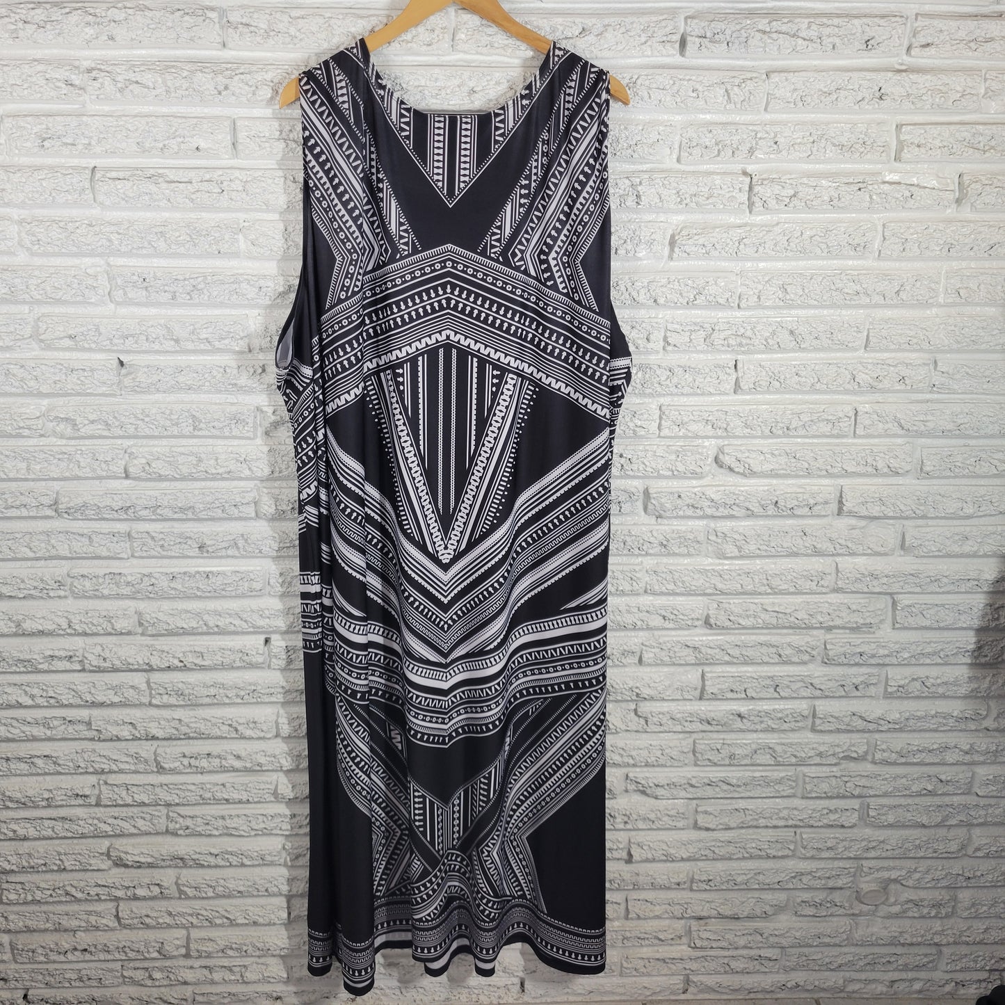 Denim 24/7 Sheath Dress 4X Plus Black White Geometric Midi Sleeveless GEO28E