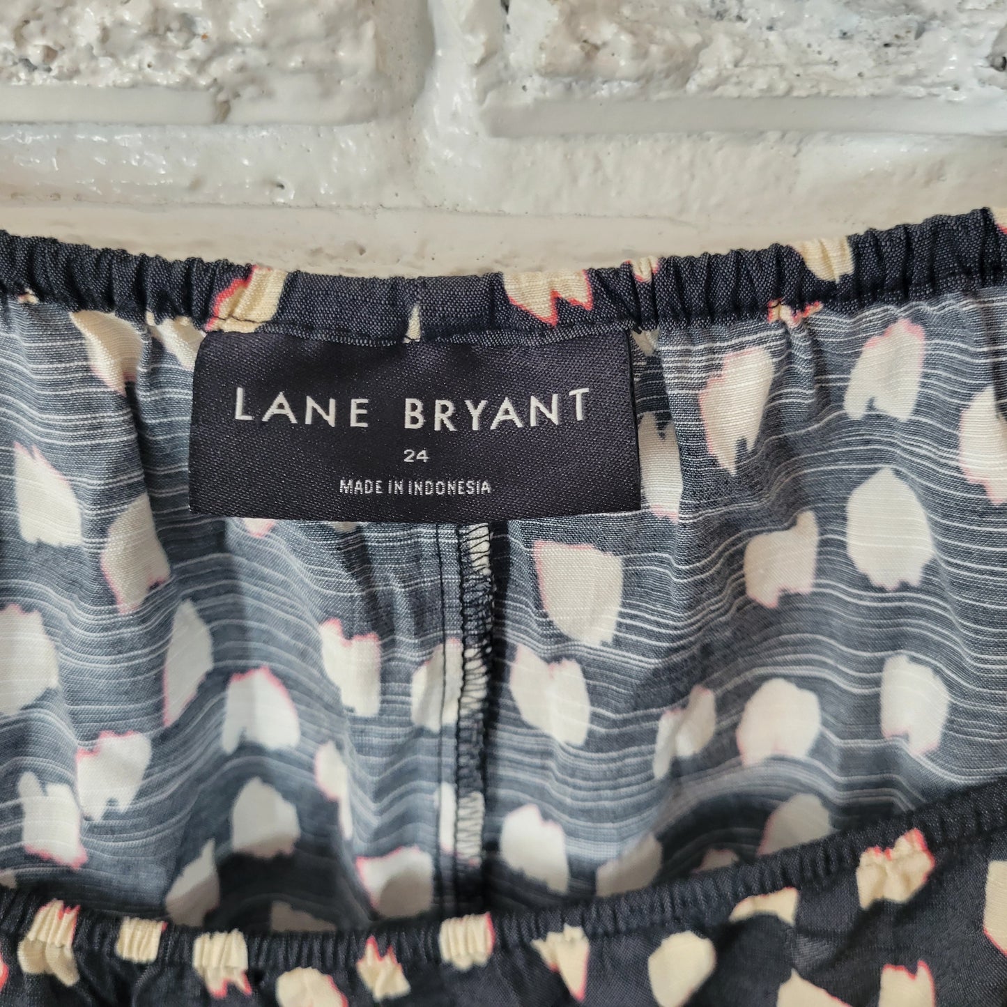 Lane Bryant Tunic 24 Plus Black White Geometric Off Shoulder Slit BLA74E