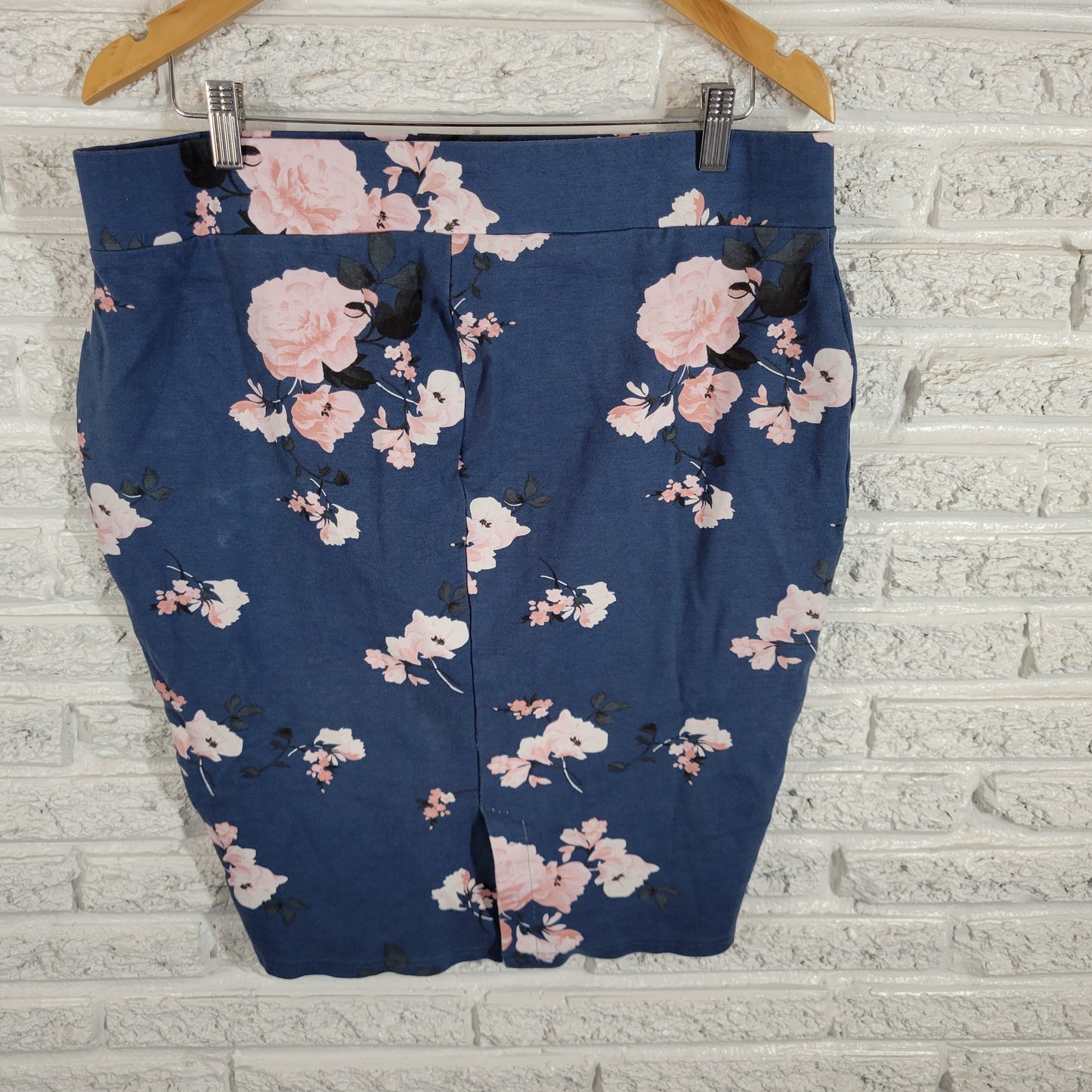 Torrid 1X Skirt Womens Plus Blue Floral Mini Pencil Slit Pull On FLO209E