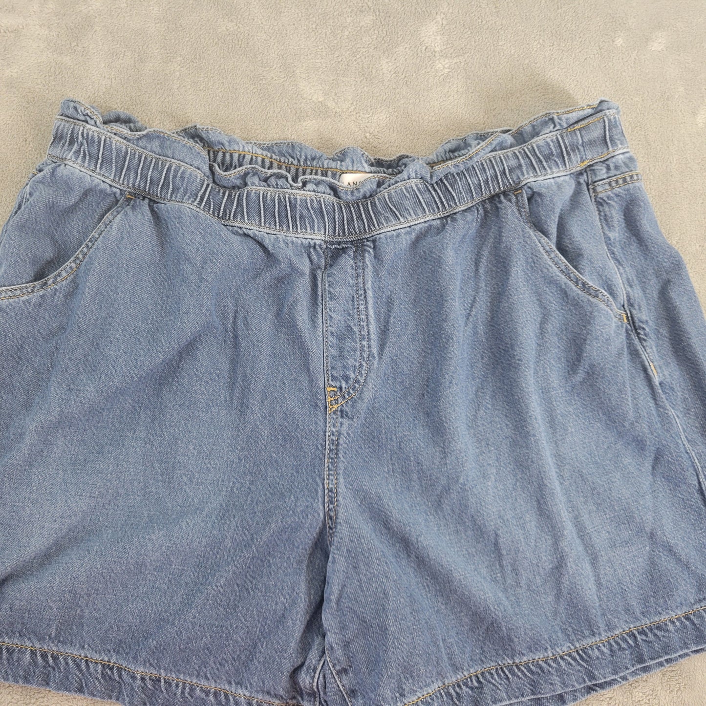 Lane Bryant Denim Shorts 20 Plus Paperbag Medium Wash Elastic Waist SHO4E