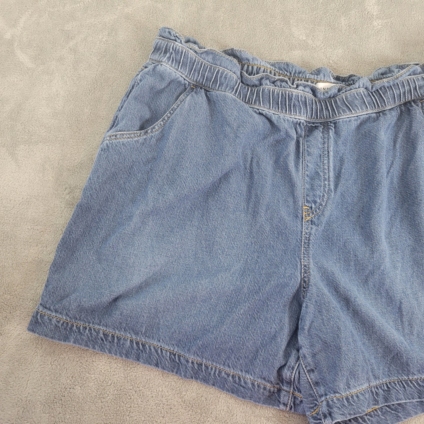Lane Bryant Denim Shorts 20 Plus Paperbag Medium Wash Elastic Waist SHO4E