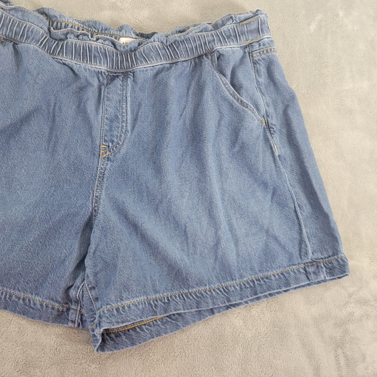 Lane Bryant Denim Shorts 20 Plus Paperbag Medium Wash Elastic Waist SHO4E