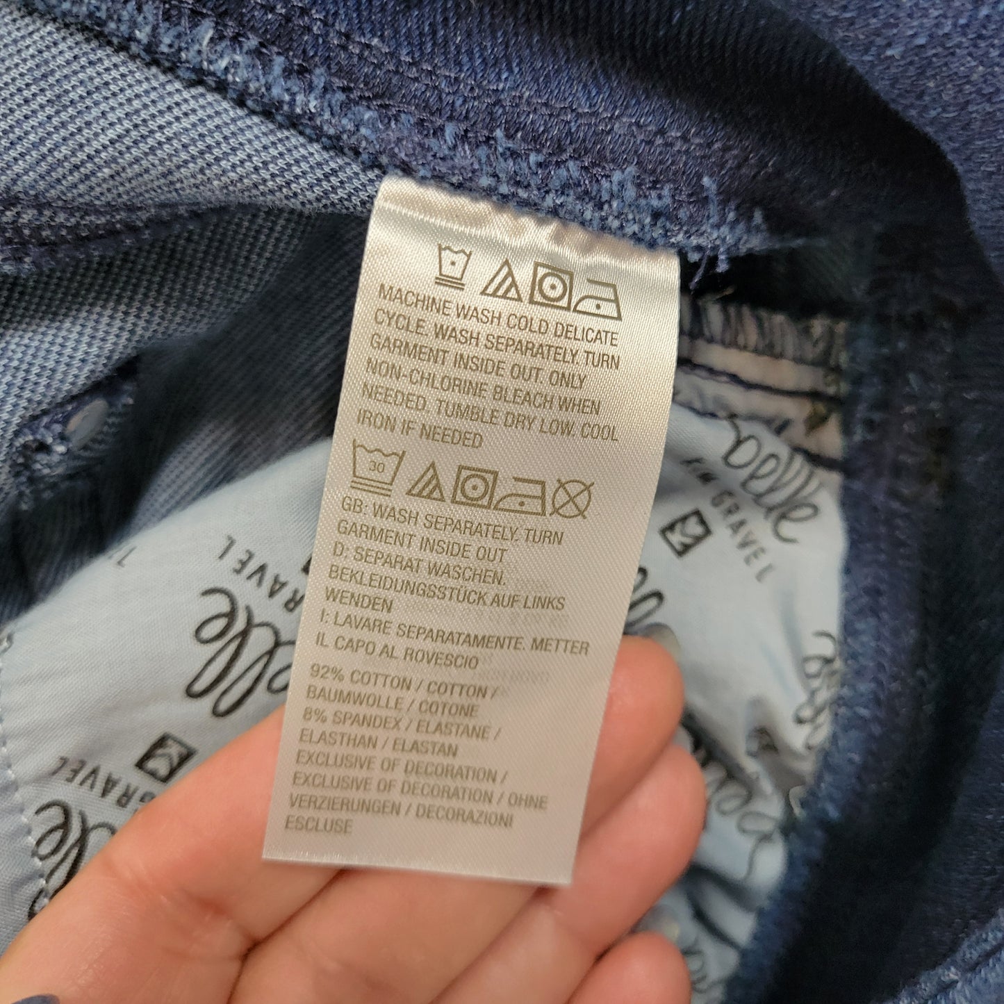 Belle Kim Gravel 28WP Jeans Womens Petite Capri Sequin Dark Wash Stretch CAP15E