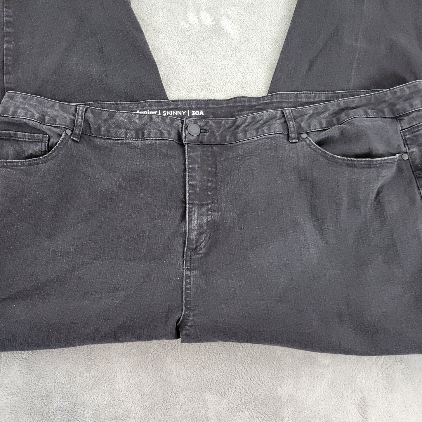 Avenue Skinny Jeans 30 Plus Black Rhinestone Elastic Waist Denim 5-Pocket SKI24E