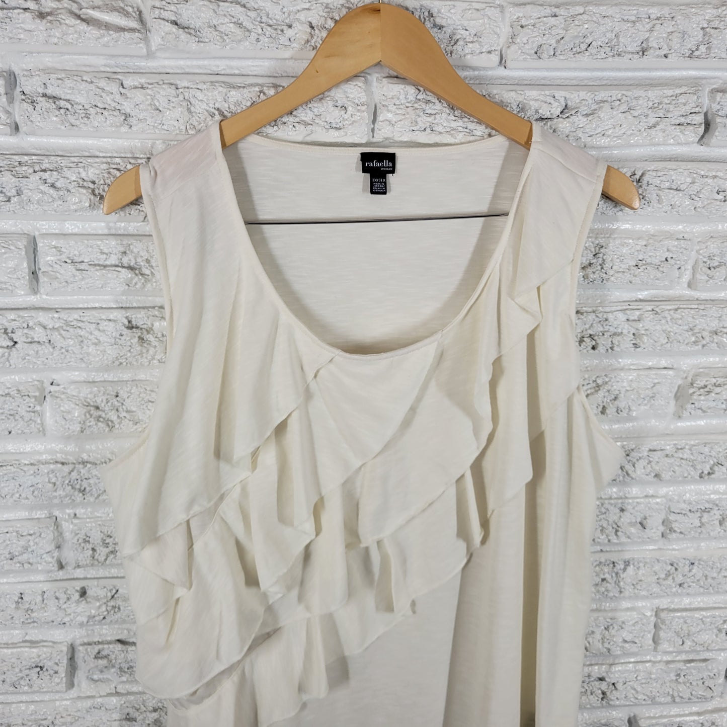 Rafaella 3X White Ruffle Sleeveless Top Round Neck Stretch Plus Size WHI17E