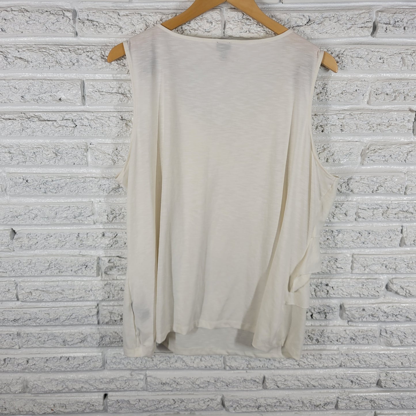 Rafaella 3X White Ruffle Sleeveless Top Round Neck Stretch Plus Size WHI17E