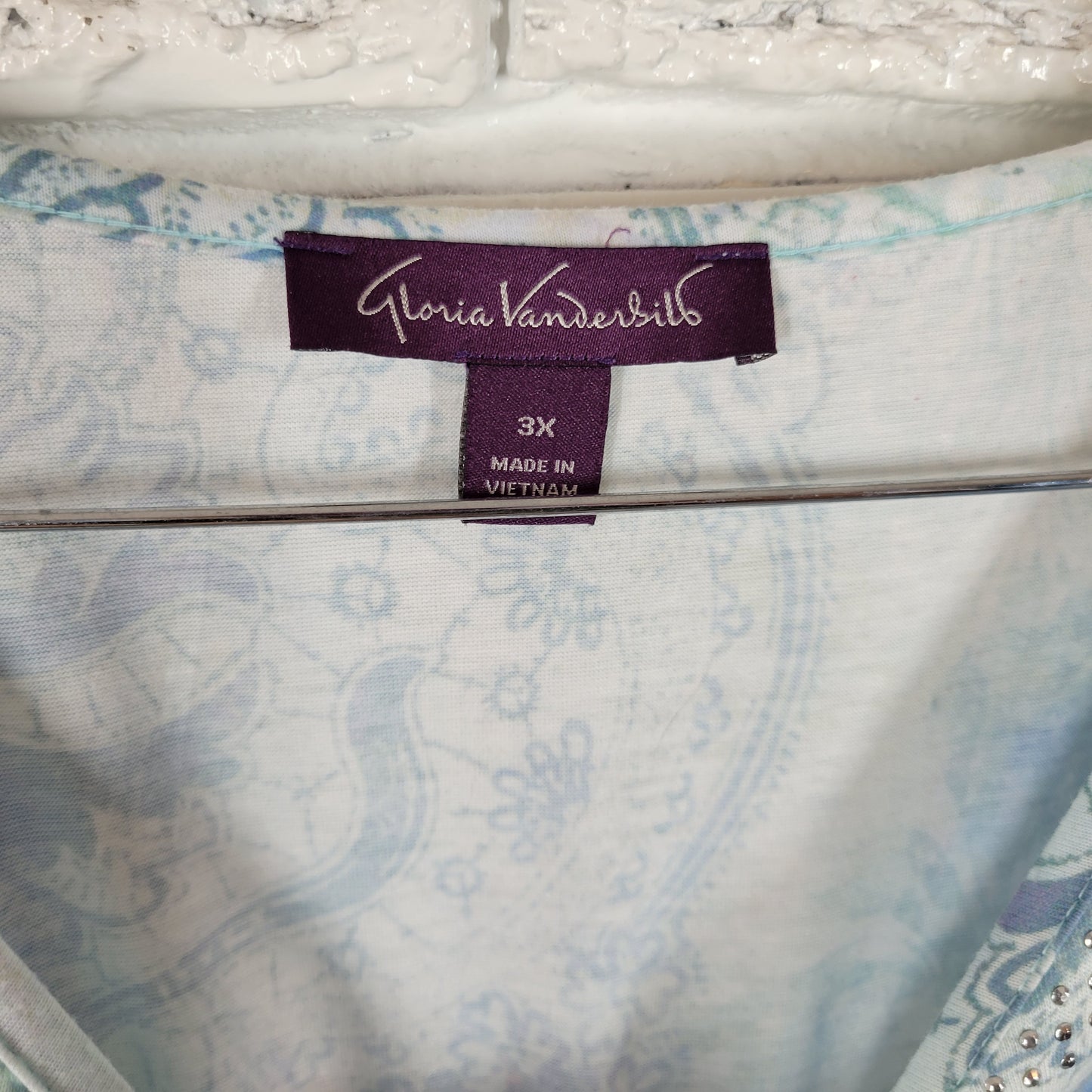 Gloria Vanderbilt 3X Blue Floral Tee V-Neck Studded Cap Sleeve Top FLO226XE