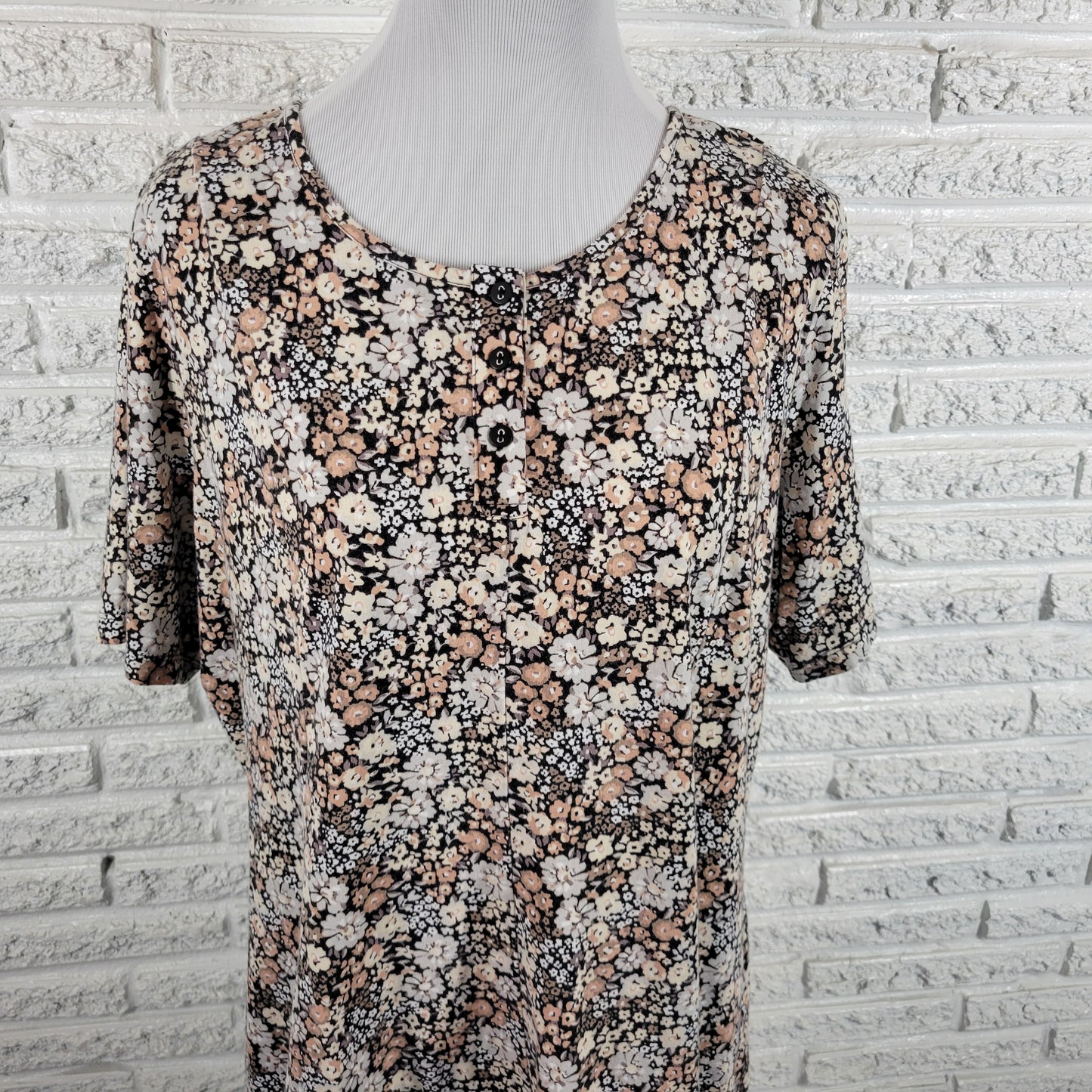 Denim & Co 1X Multicolor Floral Tunic Top Short Sleeve Round Neck Blouse FLO214E