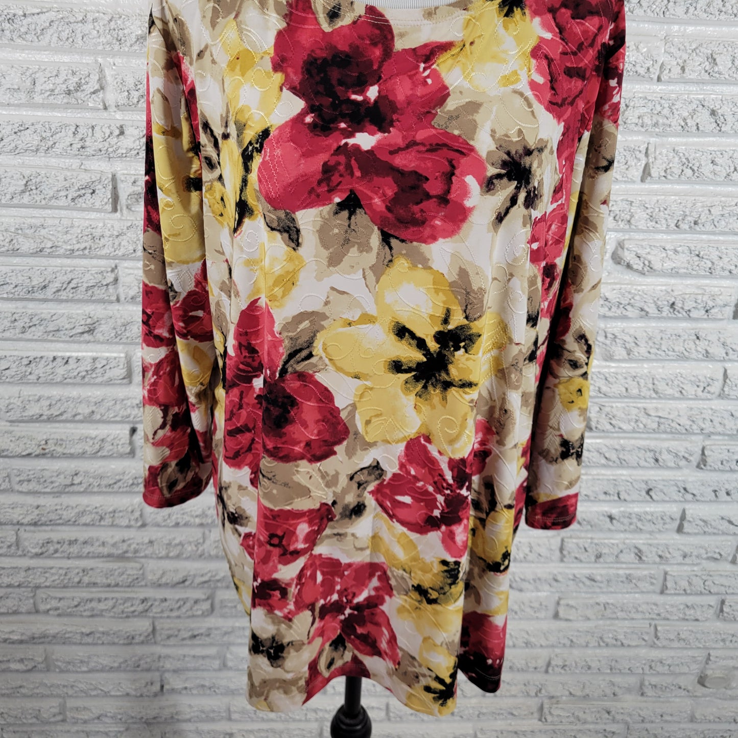 JM Collection 2X Floral Embroidered Blouse Top Round Neck Stretch FLO207E
