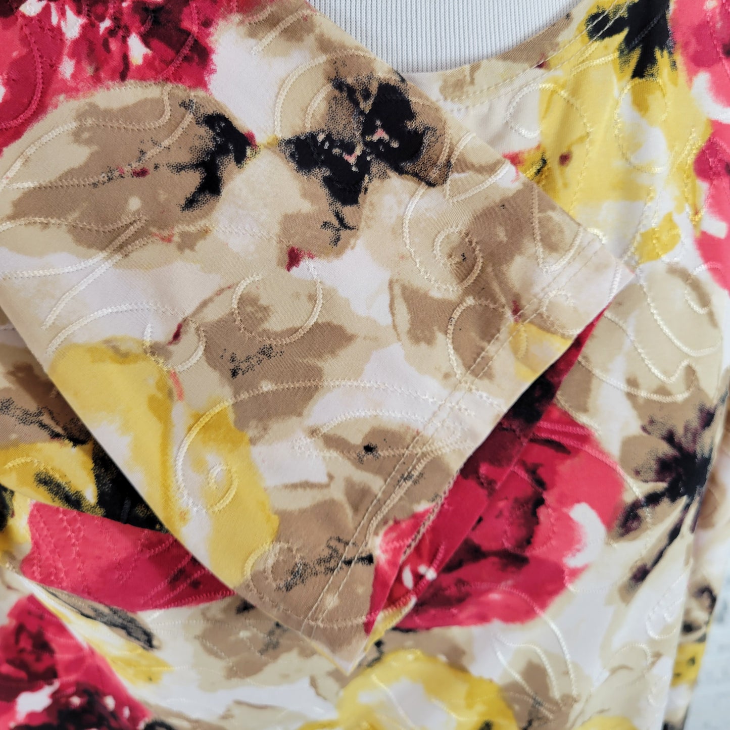 JM Collection 2X Floral Embroidered Blouse Top Round Neck Stretch FLO207E