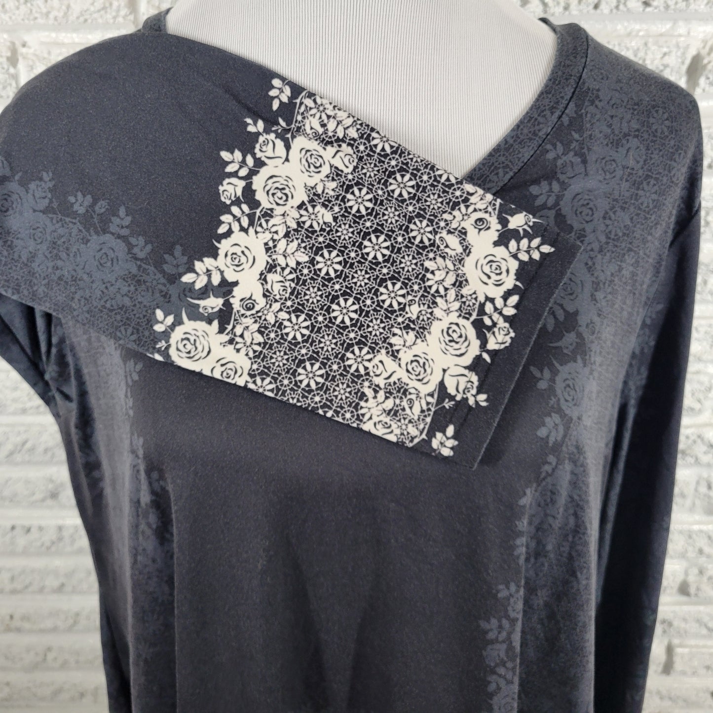 Azalea Firmiana Womens Indigo Blue White Floral Tunic Blouse 1XL FLO3E