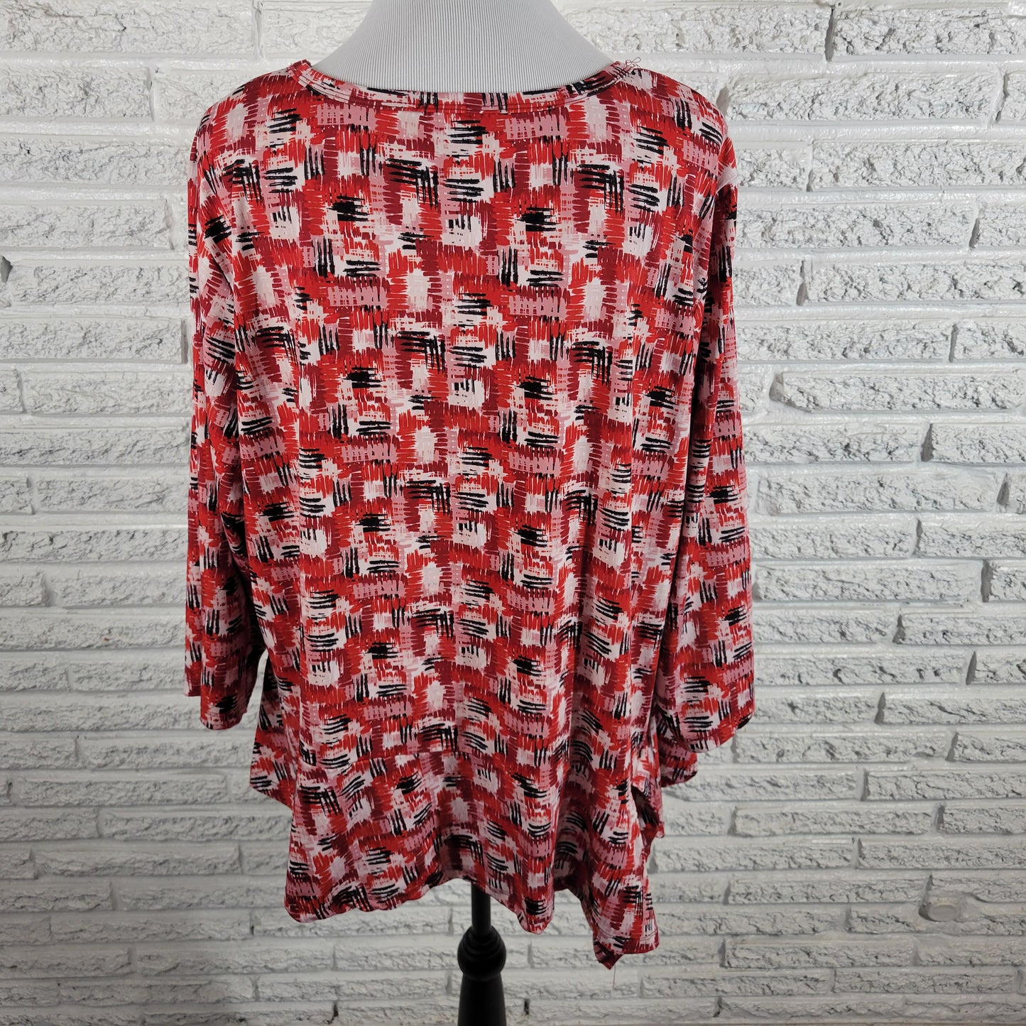 Zac & Rachel Women 2X Red Black Geometric Handkerchief Hem Blouse GEO150XE