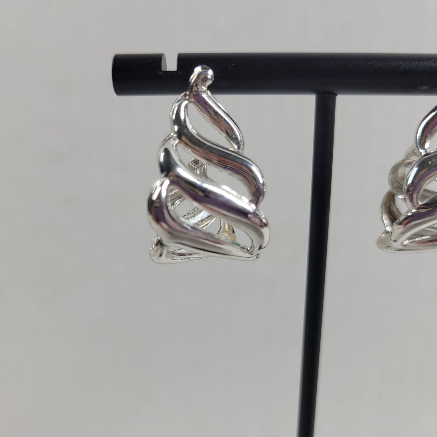 Vintage Silver Tone Openwork Swirl J Hoop Post Earrings Abstract Cutout E134E