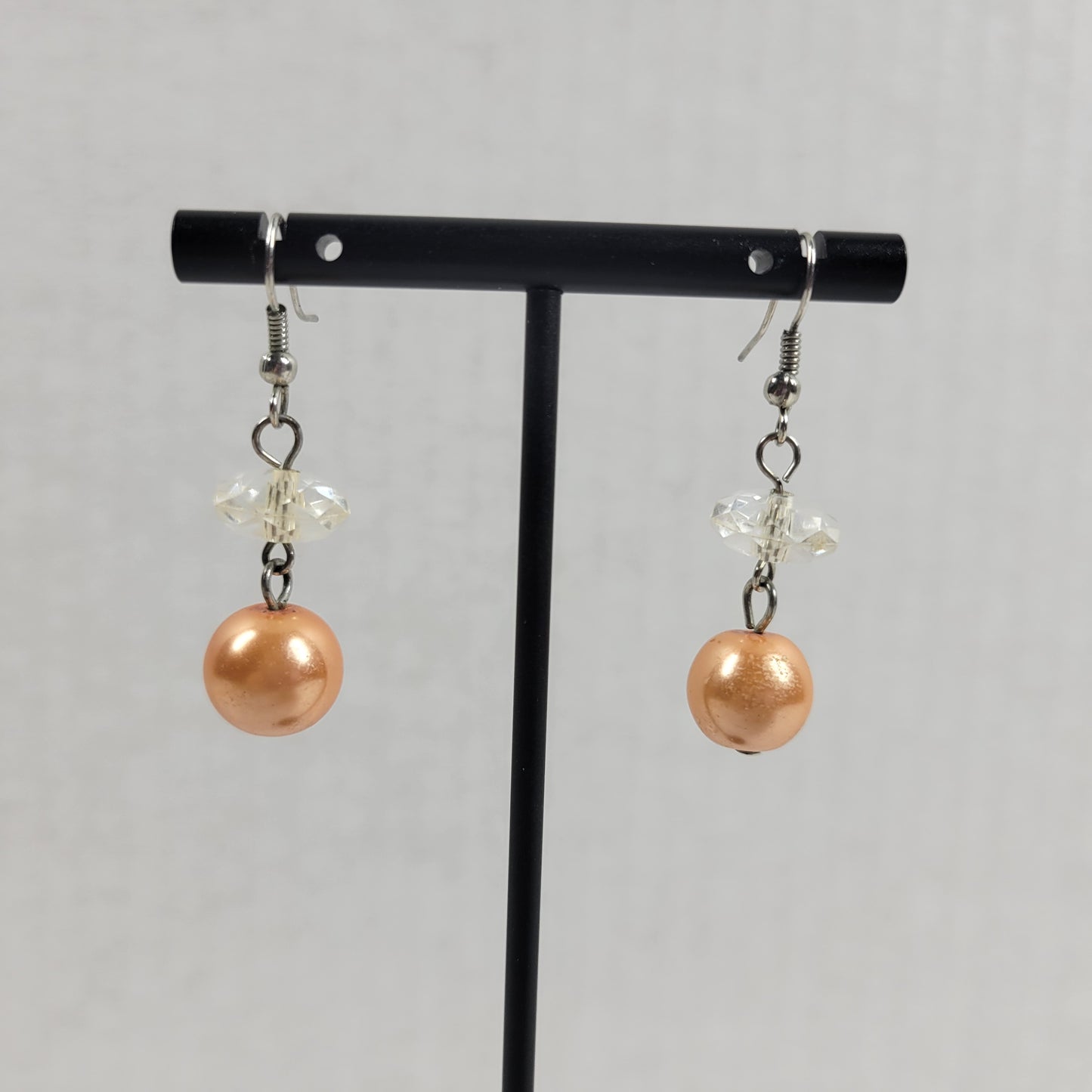 Vintage Peach Faux Pearl Dangle Earrings Clear Faceted Lucite Bead Hook E137E