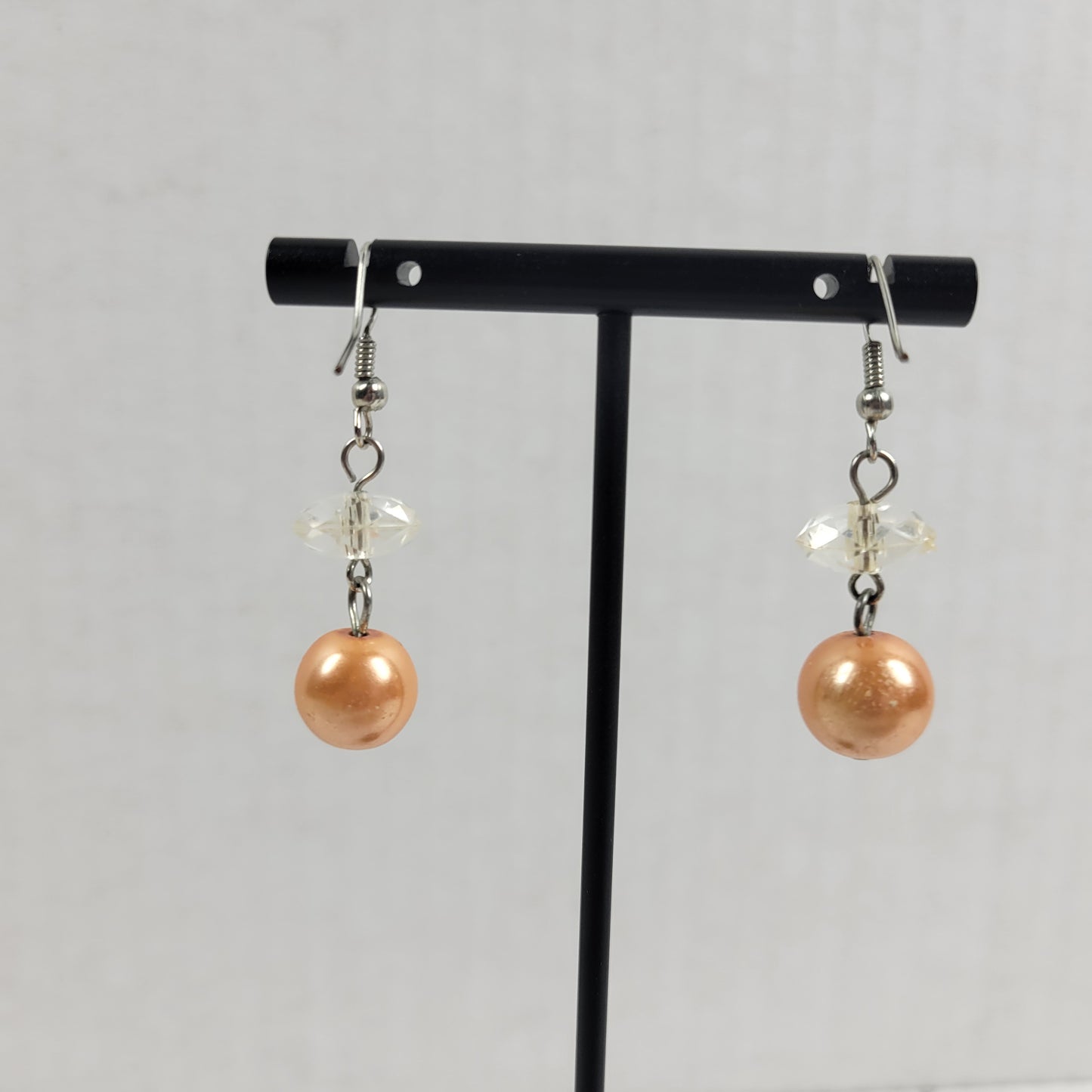 Vintage Peach Faux Pearl Dangle Earrings Clear Faceted Lucite Bead Hook E137E