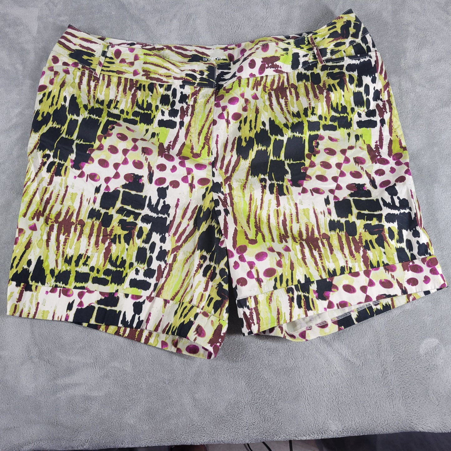 Lane Bryant 24 Shorts Green Purple Watercolor Cuffed Cotton Blend Casual WAT87E