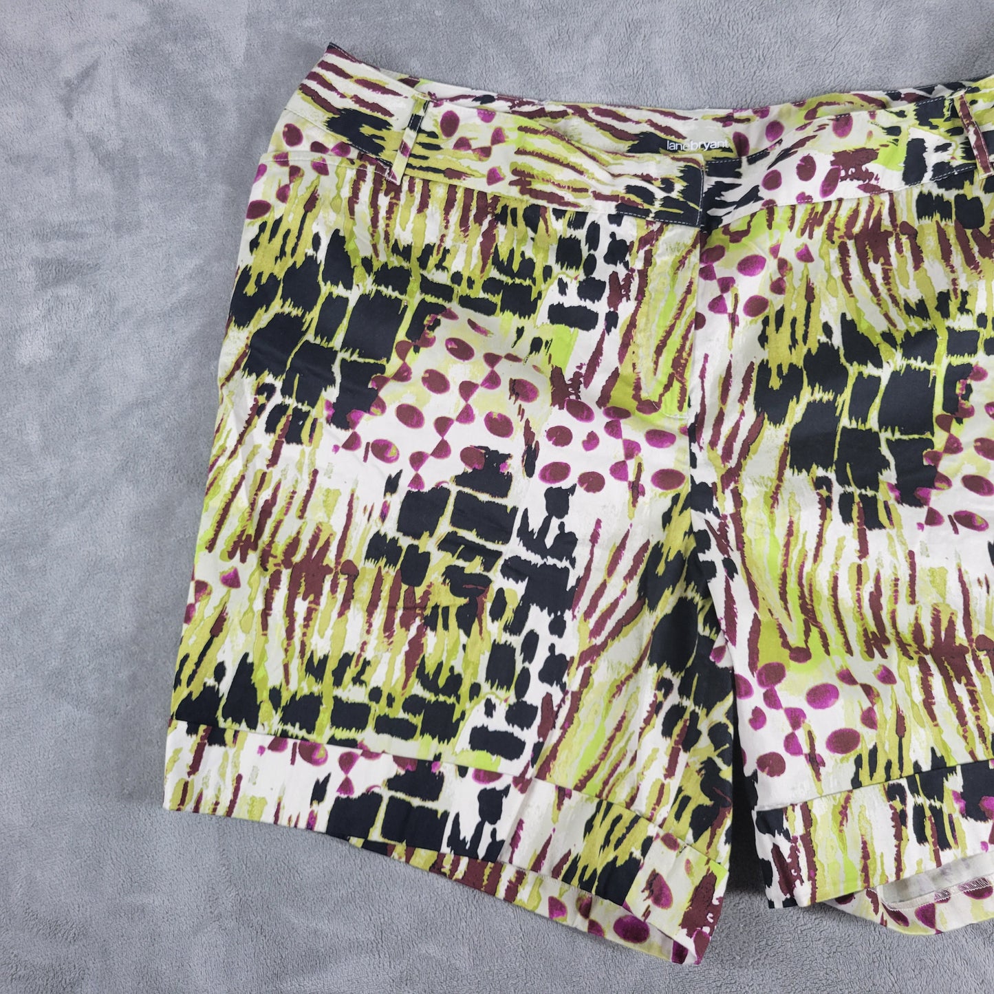 Lane Bryant 24 Shorts Green Purple Watercolor Cuffed Cotton Blend Casual WAT87E