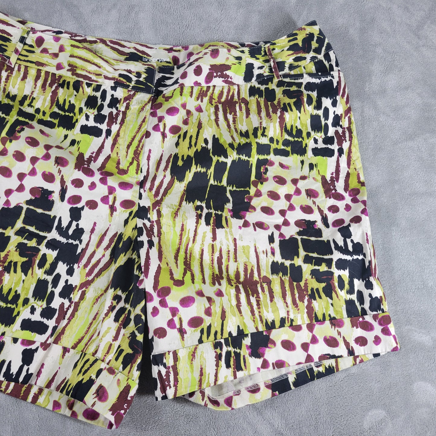 Lane Bryant 24 Shorts Green Purple Watercolor Cuffed Cotton Blend Casual WAT87E