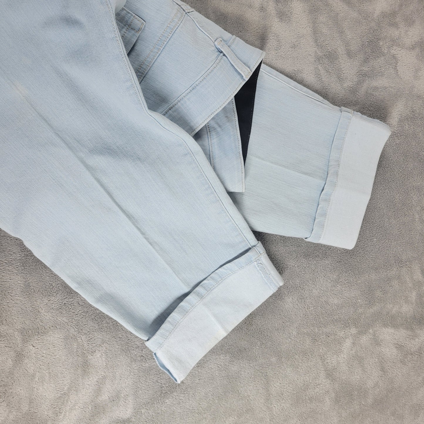 Style Co Womens Light Wash Denim Capris 18W 40 Waist Stretch Cuffed Jeans CAP35E