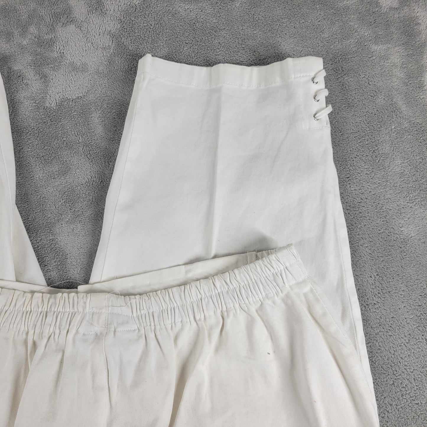 Croft Barrow Womens White Capri Pants XXL Plus Elastic Waist Lace Up Hem WHI19E