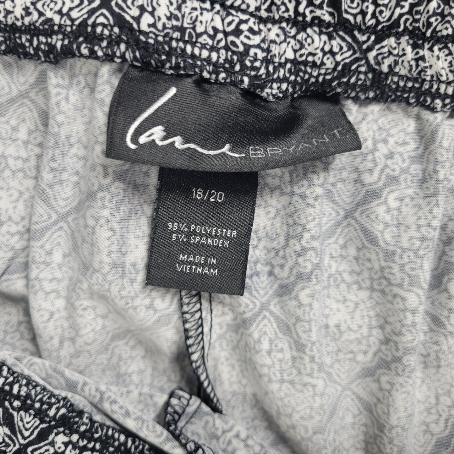 Lane Bryant 18/20 Wide Leg Palazzo Pants Black White Geometric Pull On GEO158E