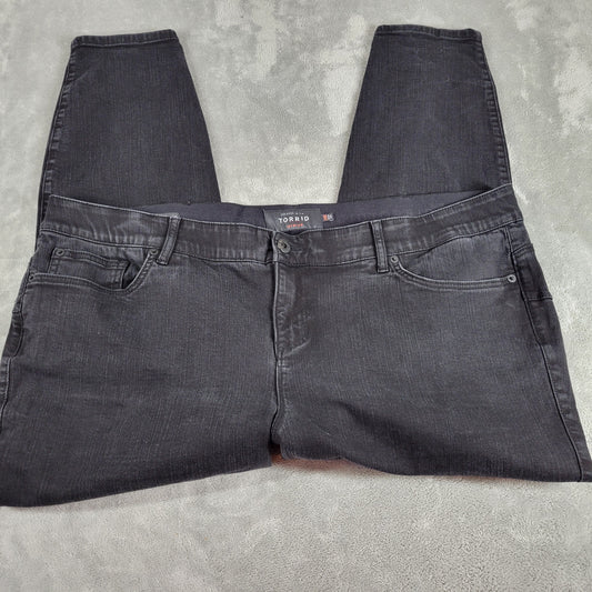 Torrid Black Skinny Cropped Jeans Size 24 Plus Bombshell Elastic Waist SKI27E