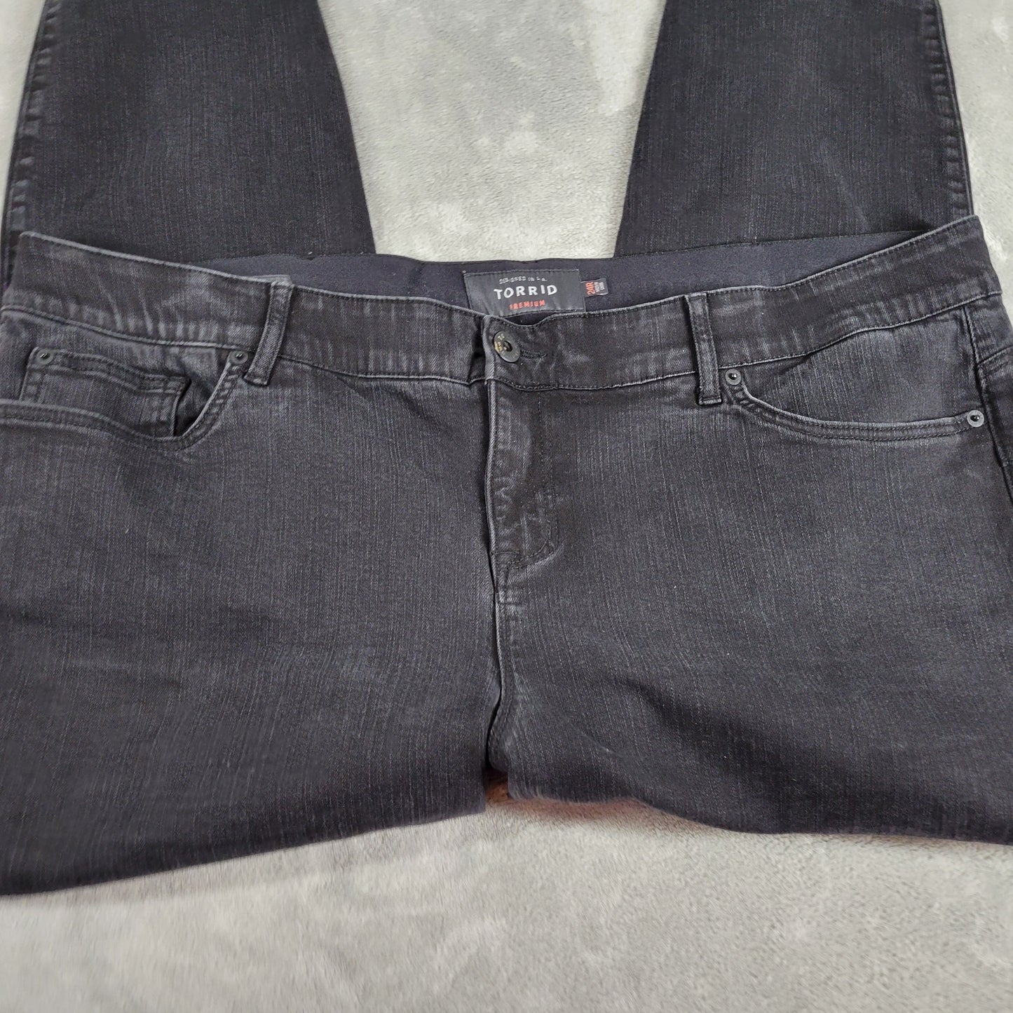 Torrid Black Skinny Cropped Jeans Size 24 Plus Bombshell Elastic Waist SKI27E