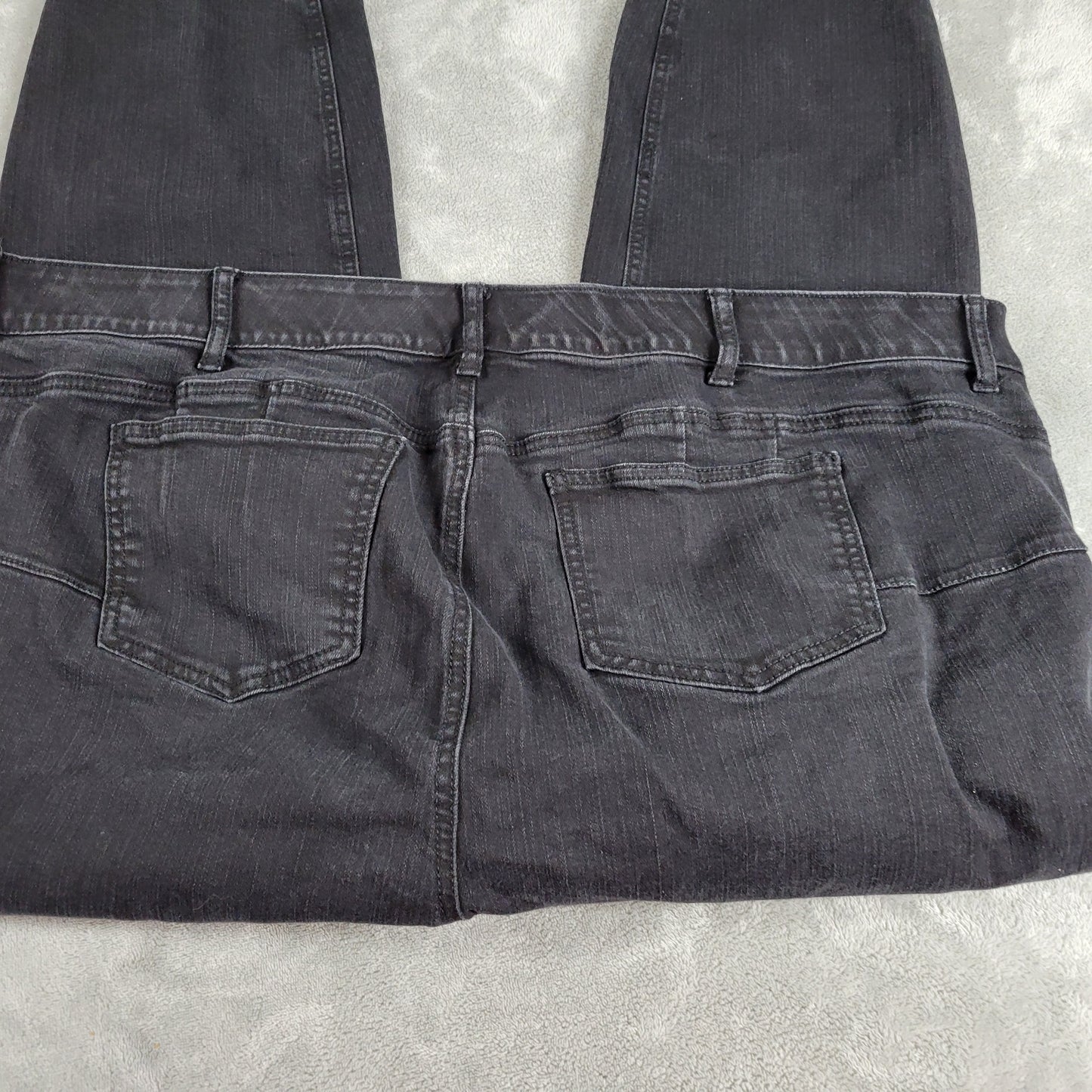 Torrid Black Skinny Cropped Jeans Size 24 Plus Bombshell Elastic Waist SKI27E