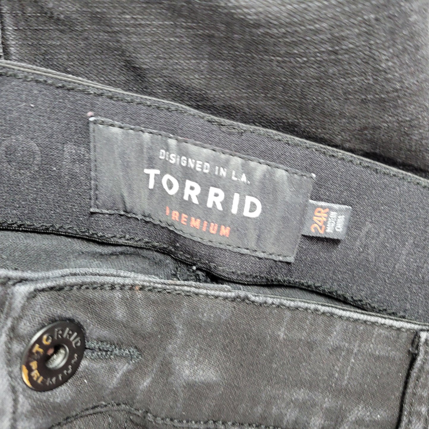 Torrid Black Skinny Cropped Jeans Size 24 Plus Bombshell Elastic Waist SKI27E
