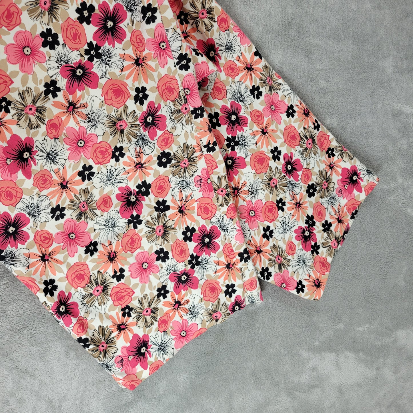 New York Clothing Co Floral Capri Pants Size 22W Black Pink Slit FLO233E