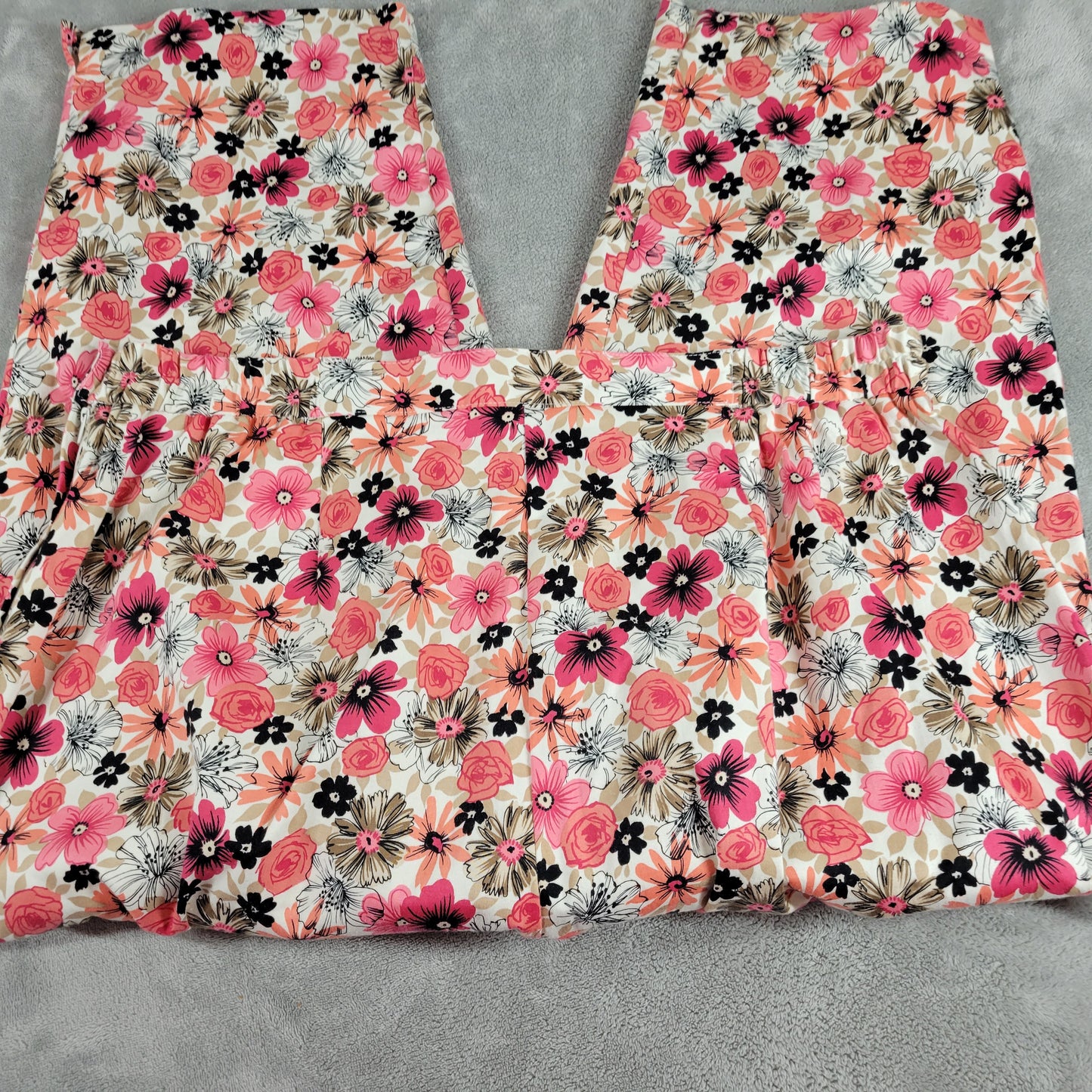 New York Clothing Co Floral Capri Pants Size 22W Black Pink Slit FLO233E