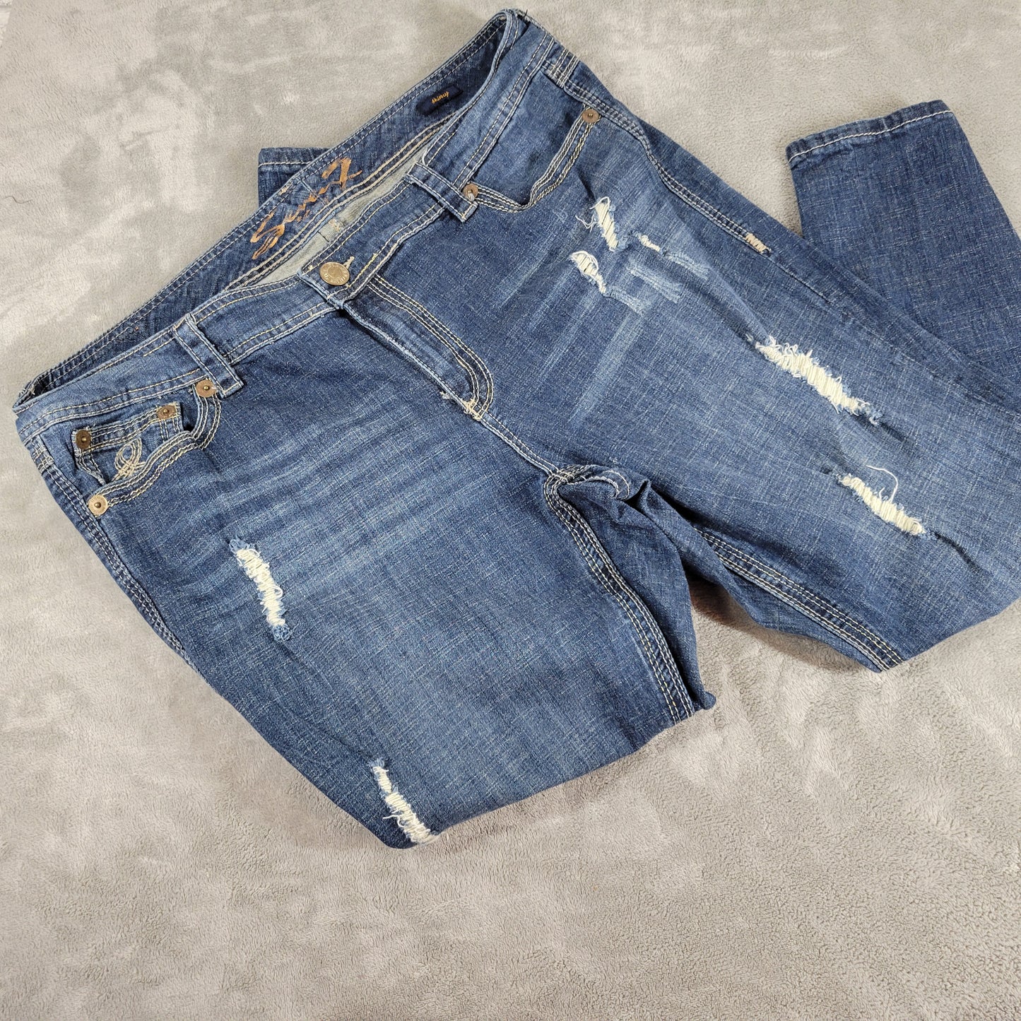 Seven7 Womens Size 22 Distressed Skinny Jeans Embroidered Dark Wash SKI9E