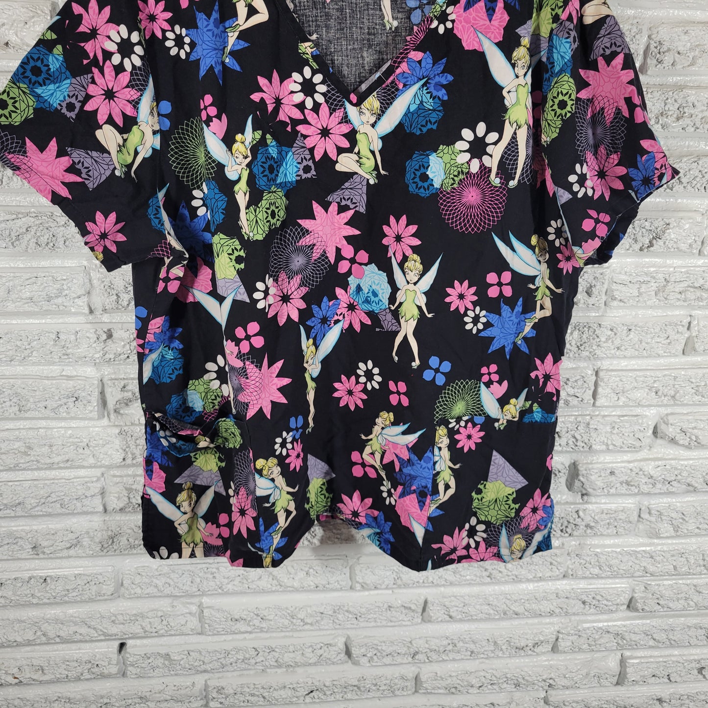 Disney Tinkerbell Scrub Top XL Multi Color Floral Cotton Nurse Medical NOV100E