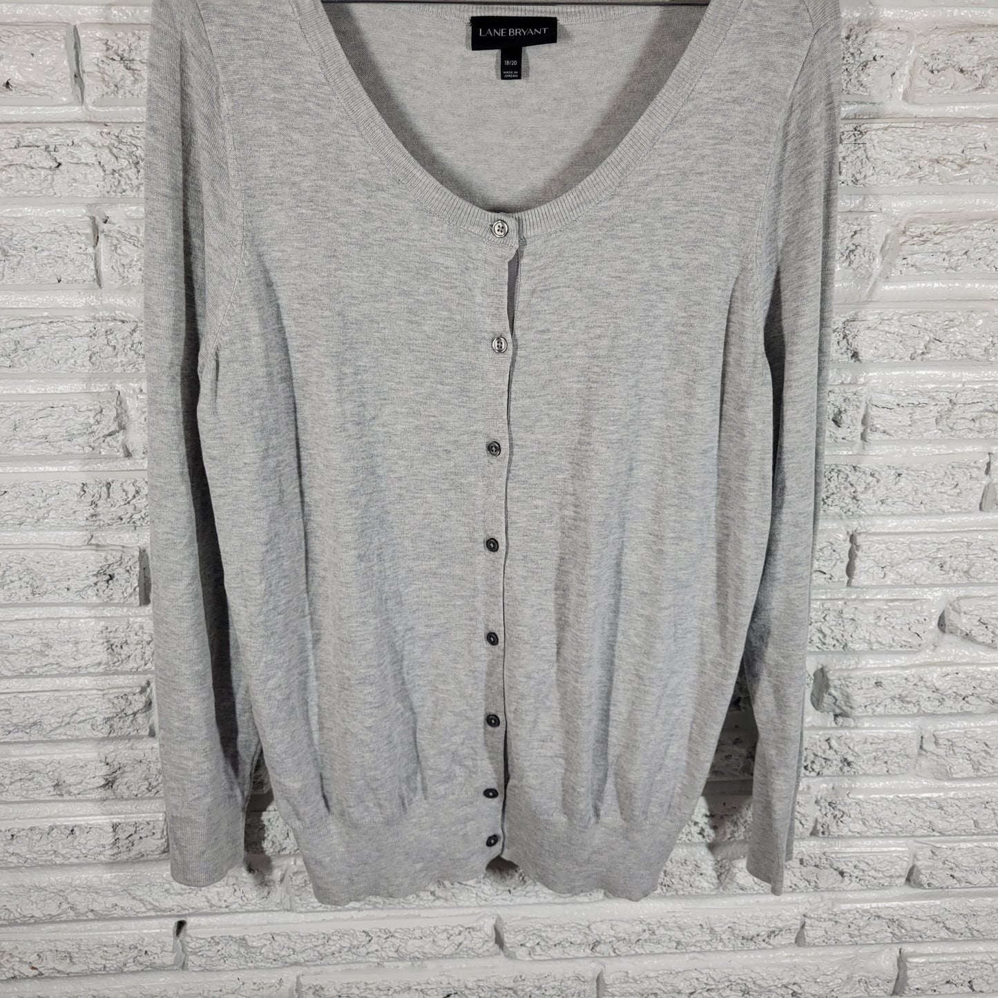 Lane Bryant Cardigan Sweater Womens 18/20 Gray  Crew Neck Tight Knit Plus GRA84E