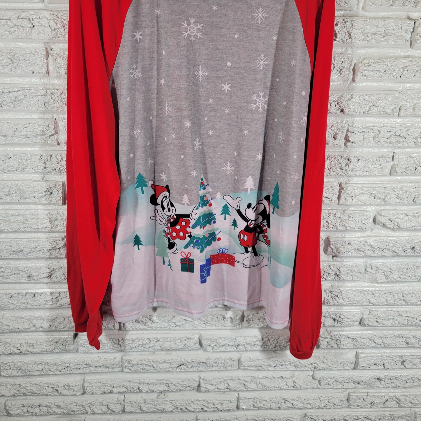 Disney Christmas Pajama Top Adult XXL Mickey Minnie Mouse Red Gray NOV44XE