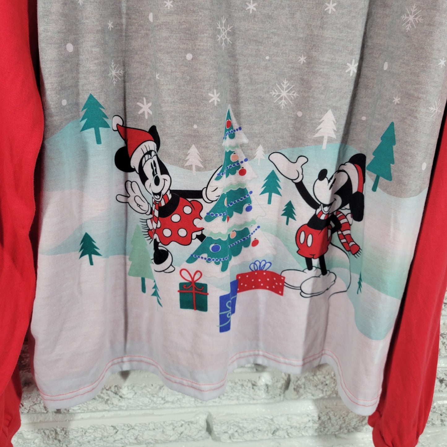 Disney Christmas Pajama Top Adult XXL Mickey Minnie Mouse Red Gray NOV44XE