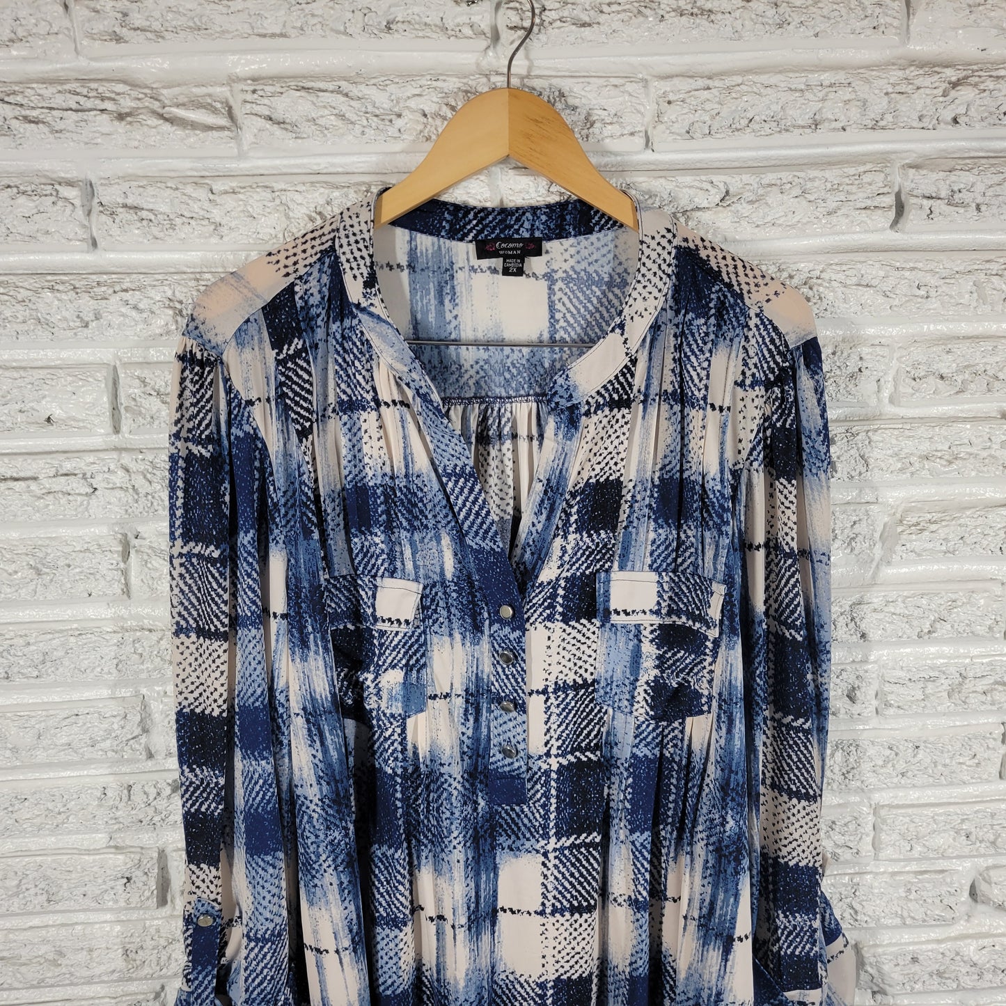 Cocomo Top Womens 2X Blue White Plaid V-Neck Button Up Roll Tab Sleeve PLA14E
